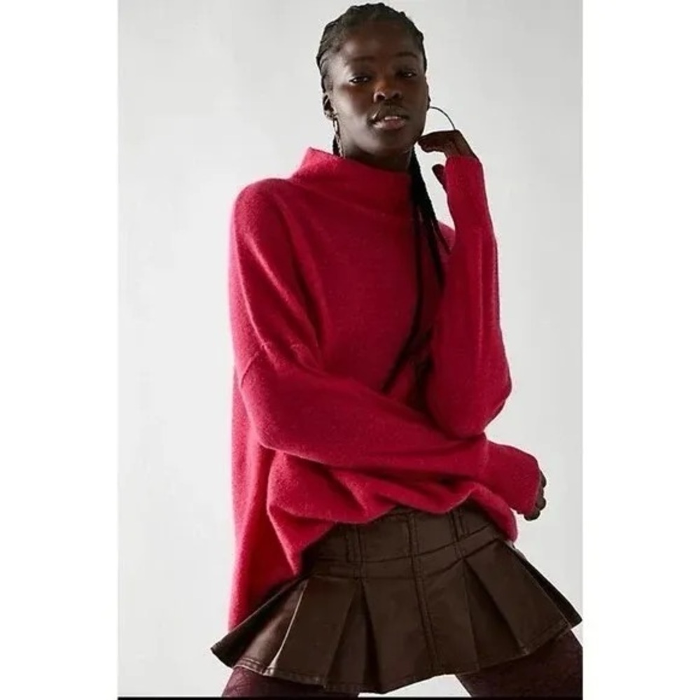 Free People Blossom 100% Cashmere Turtleneck Sweater Size Large— bright red